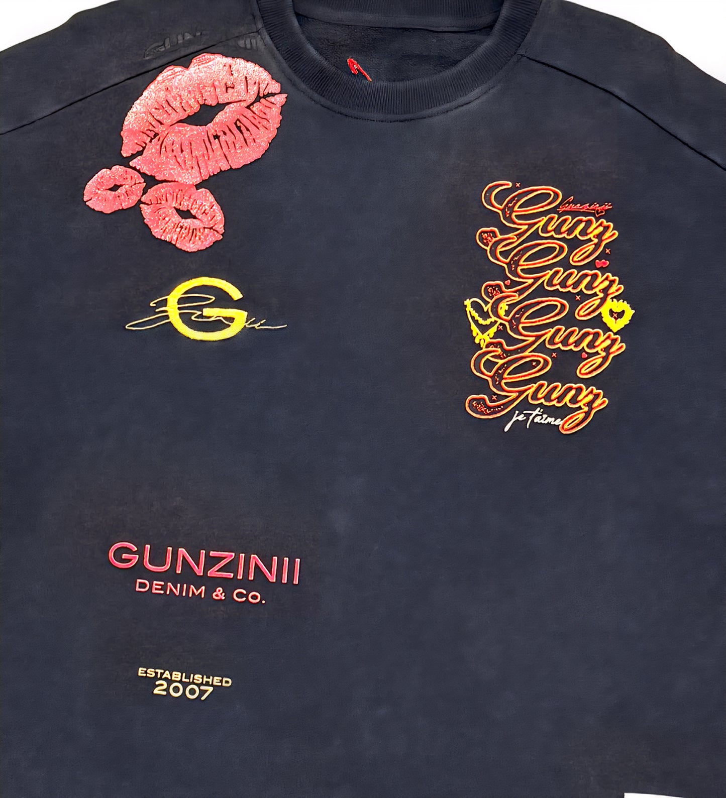 Gunzini Kiss Me Tshirt Cropped T-shirt