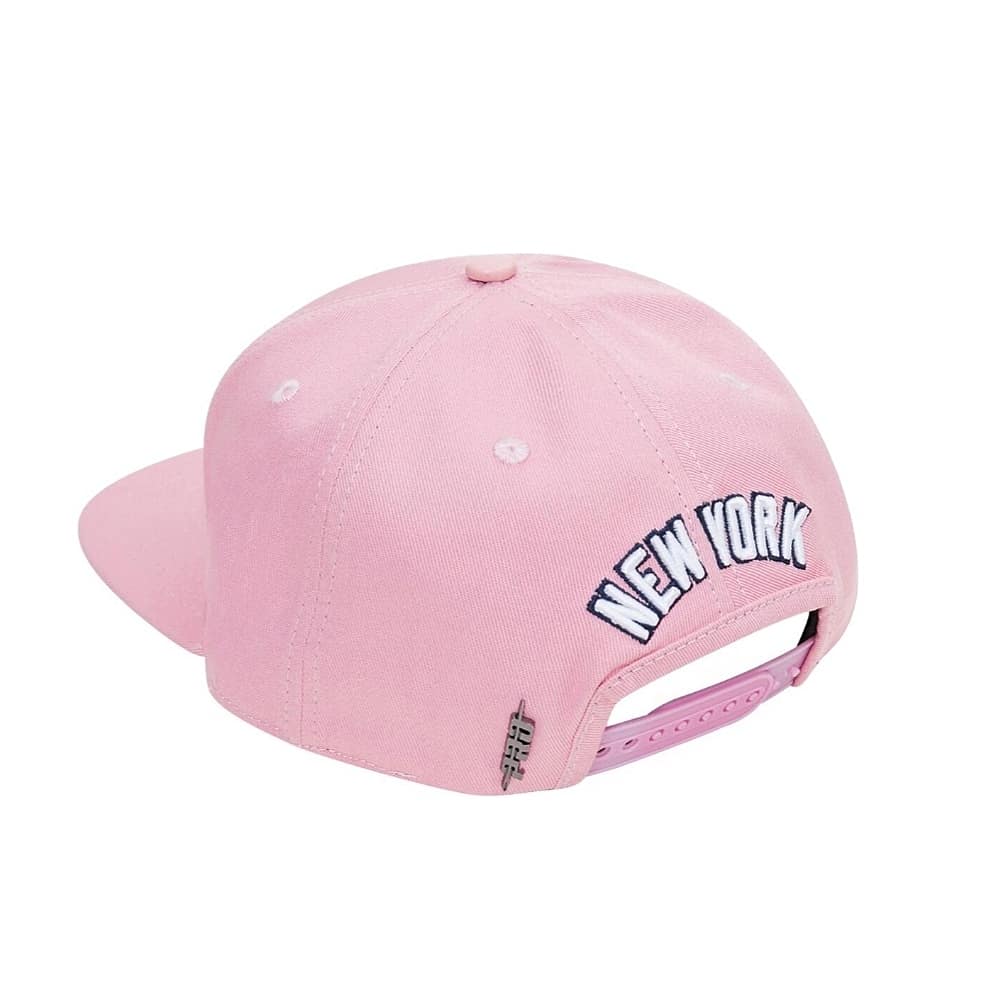 Pro Standard NY Yankees 2000 World Series Snapback (Pink)