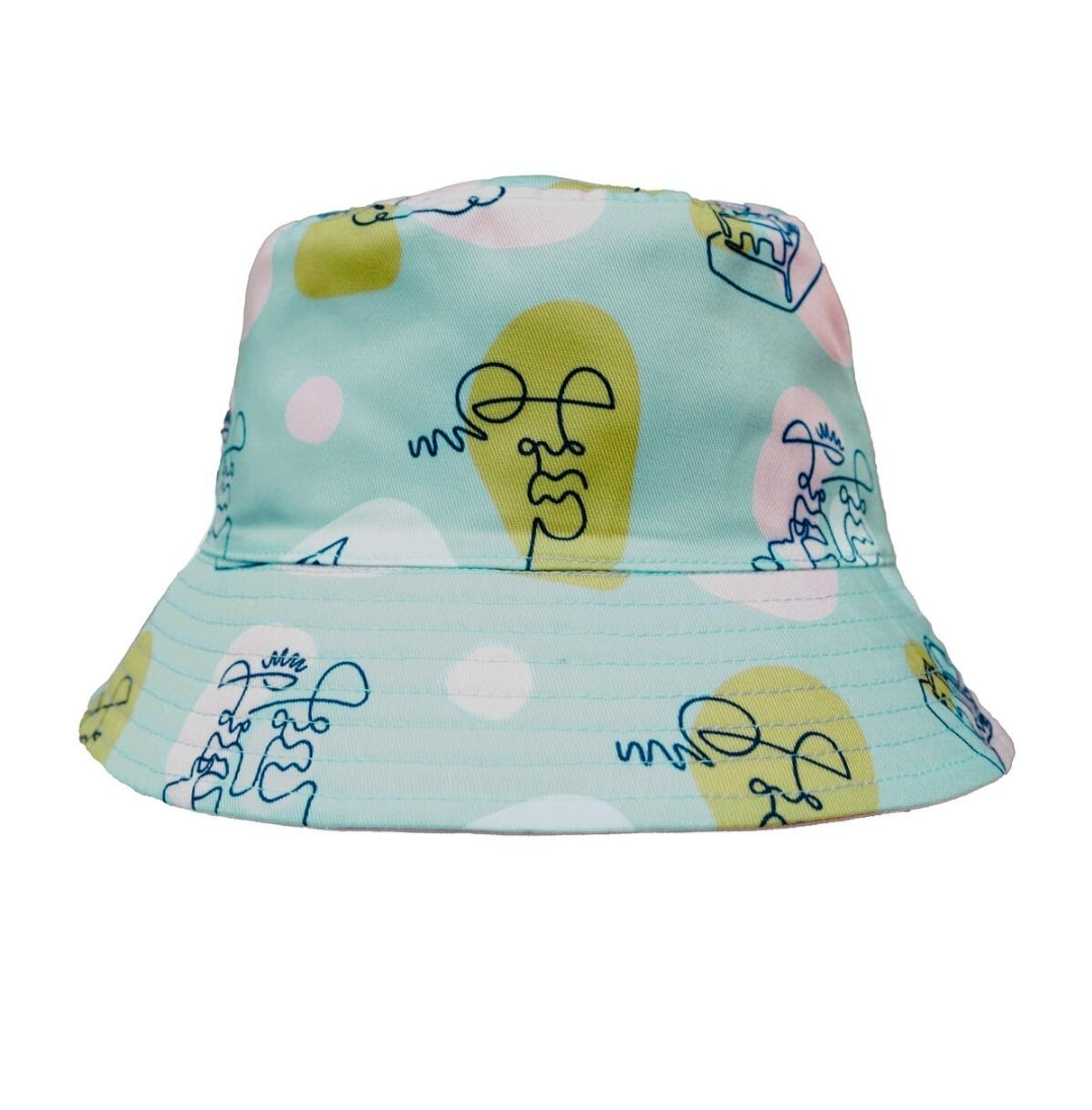 Outrank Money Flows Set With Reversible Bucket Hat