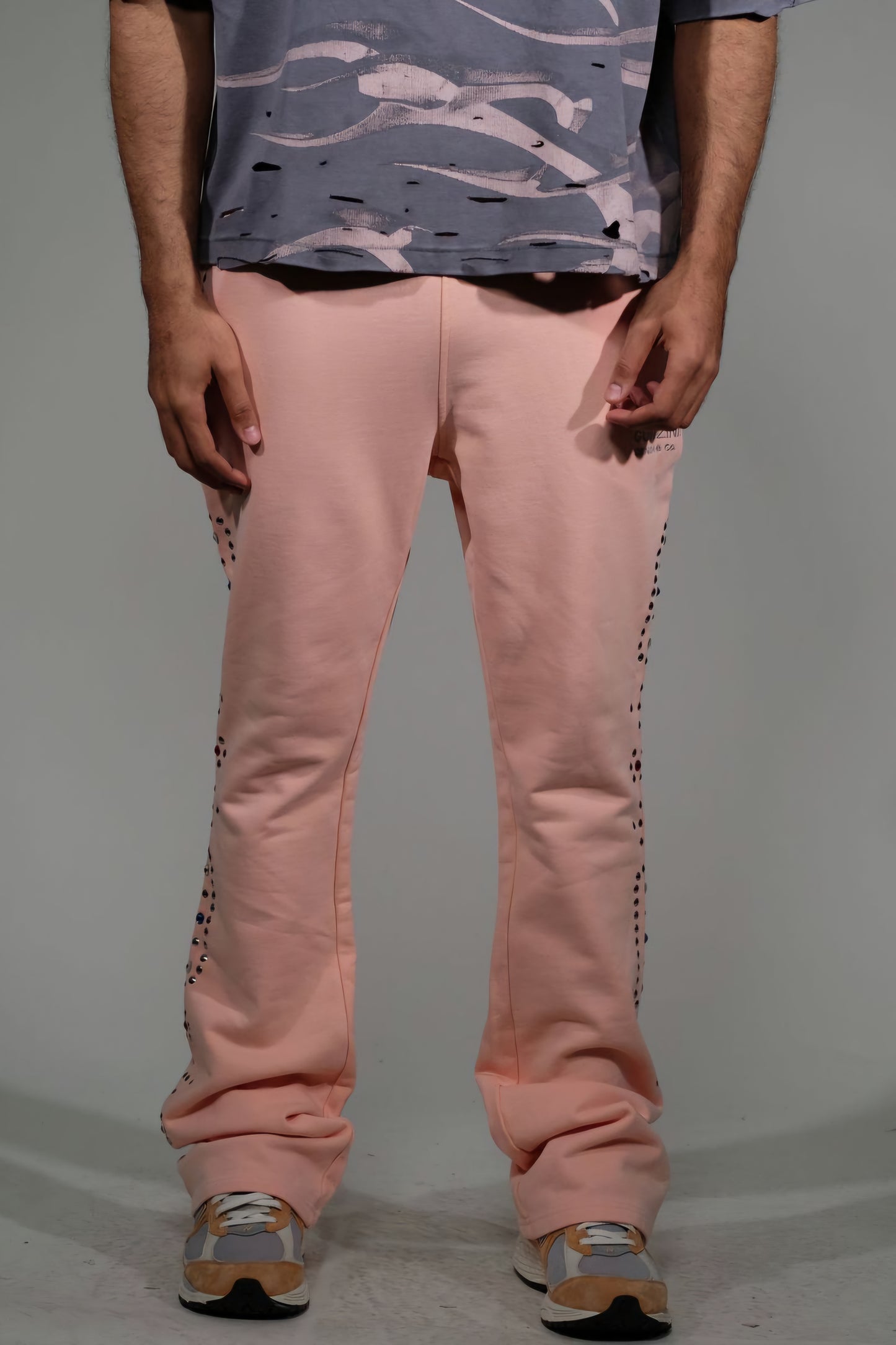 Gunzinii Studded Stacked Sweatpants (Pink)
