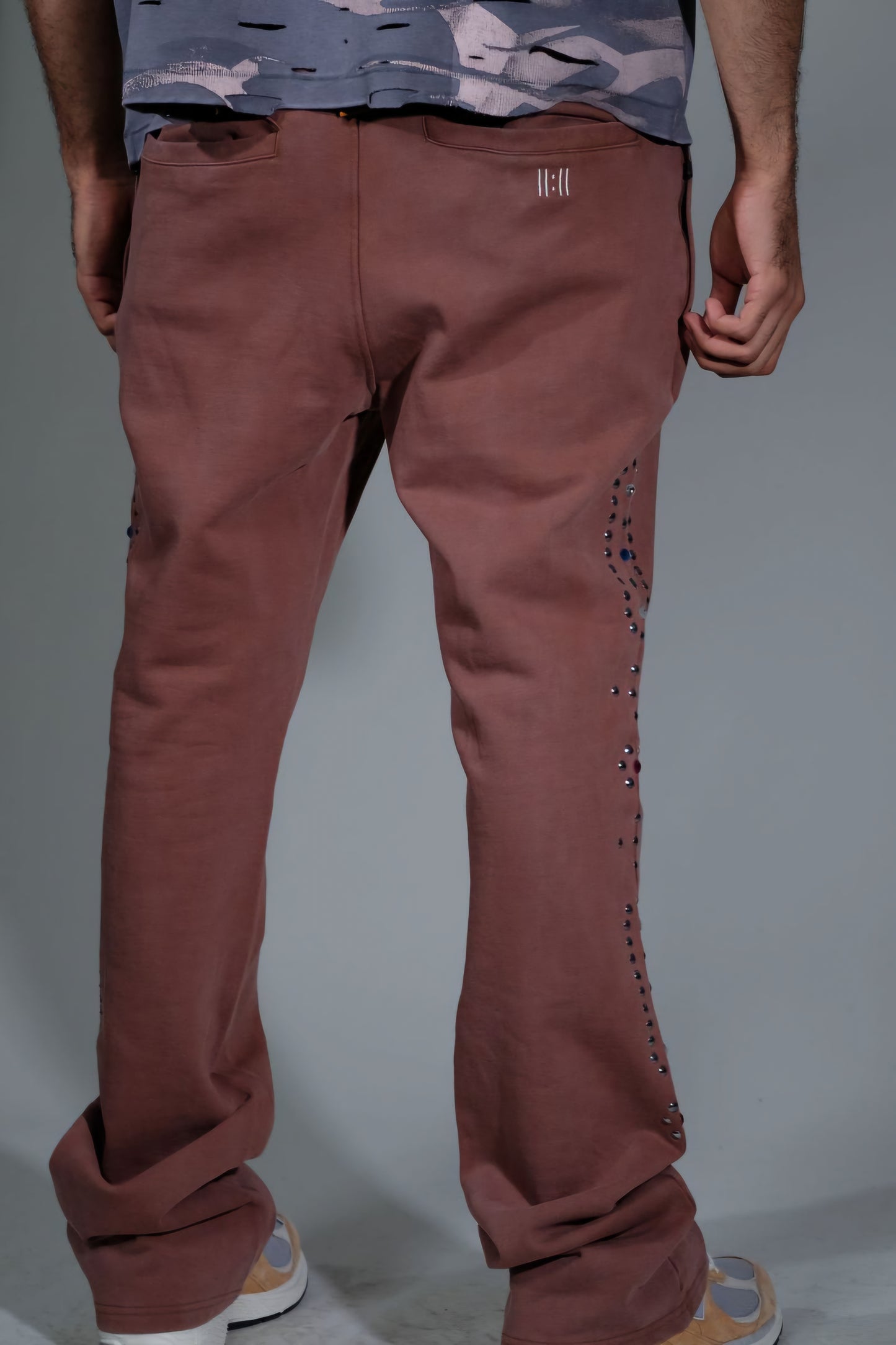 Gunzinii Studded Stacked Sweatpants (Brown)