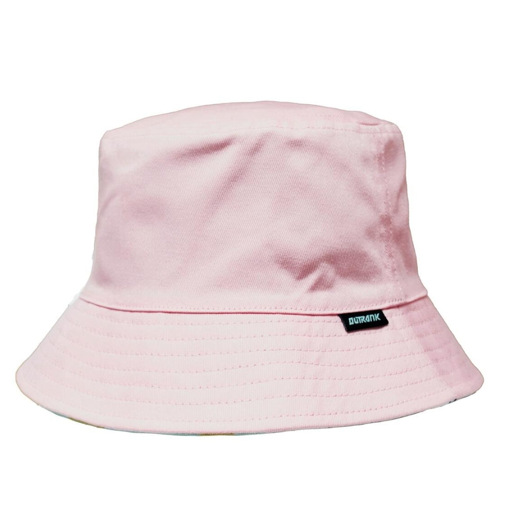 Outrank Money Flows Set With Reversible Bucket Hat